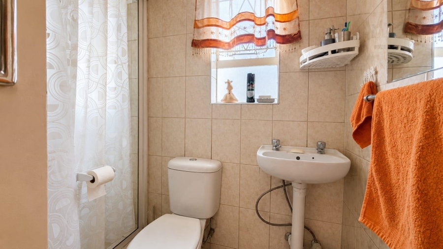 4 Bedroom Property for Sale in Flamwood North West